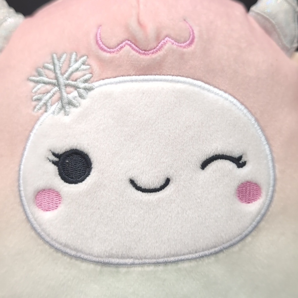 Squishmallows Yara The Yeti Pastel Rainbow Plush Toy. - Picture 2 of 7